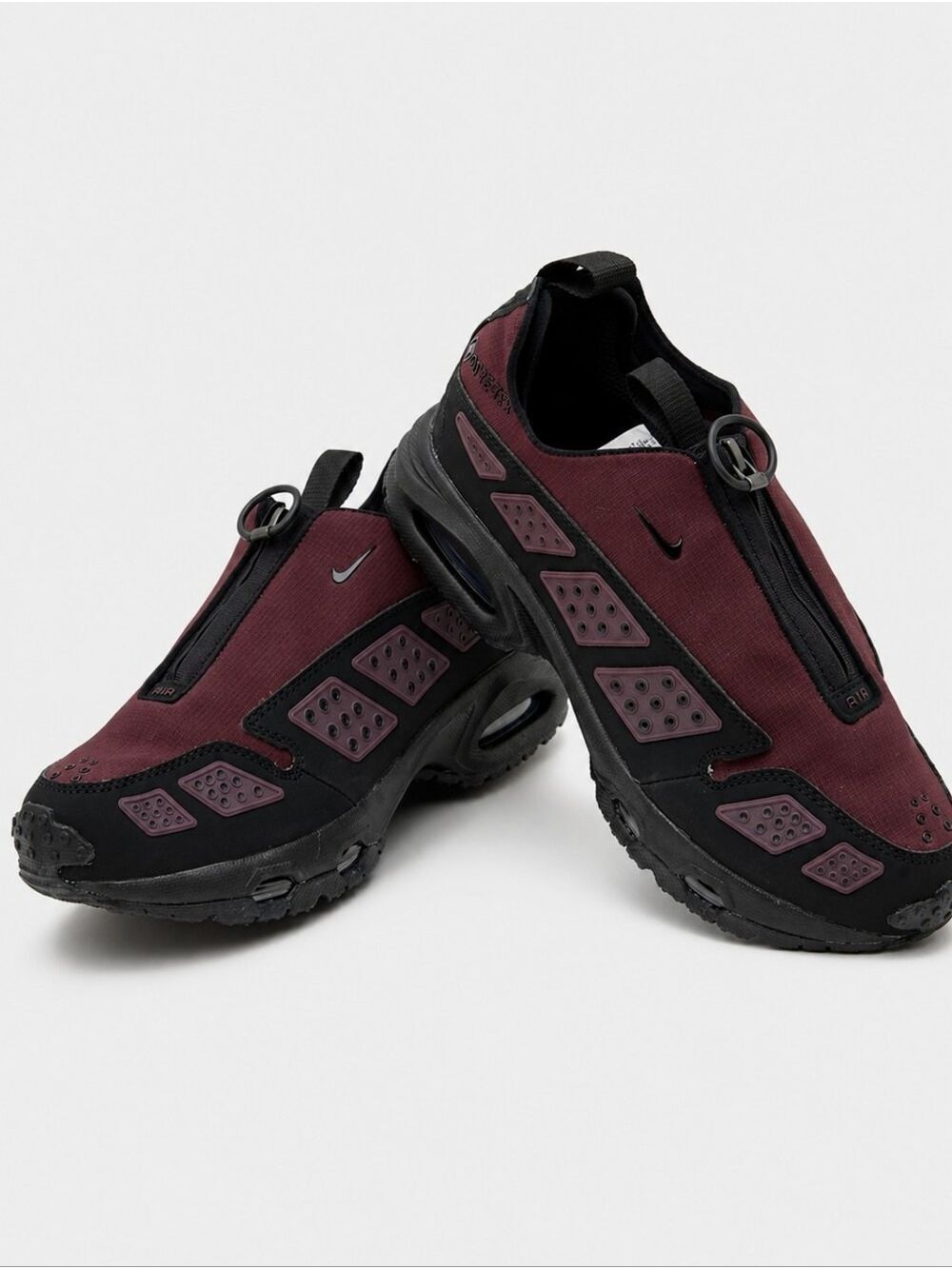 NWT Nike Air Max SNDR GTX Burgundy Crush/Black Womens 9.5